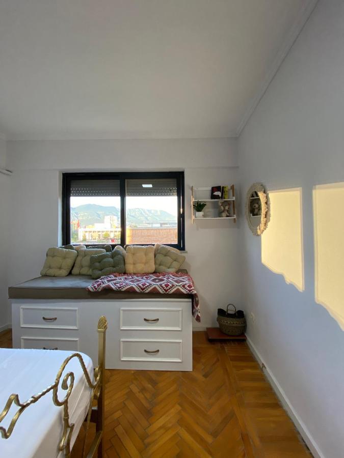 Entire Serviced Apartment With A Beautiful View Тирана Экстерьер фото